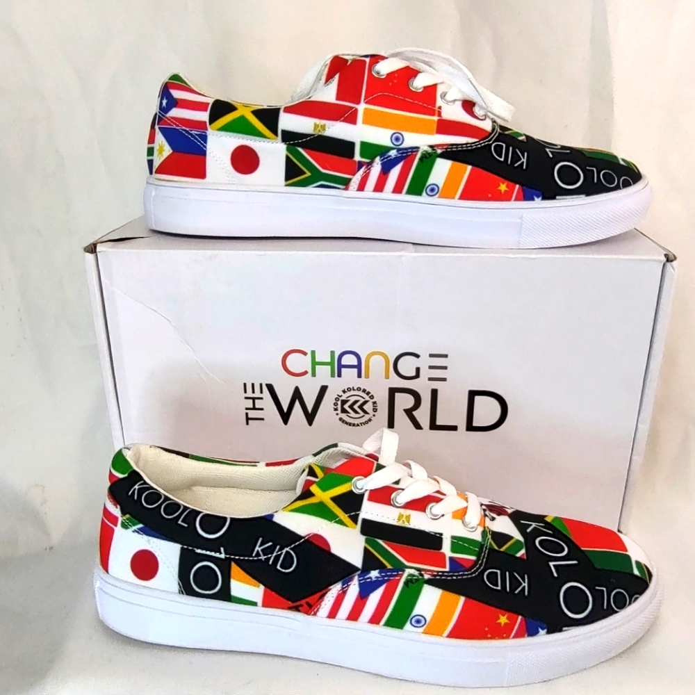 New in Box Kool Kolored Kid Global Flags Men's Lace Up Canvas Shoes Size 11